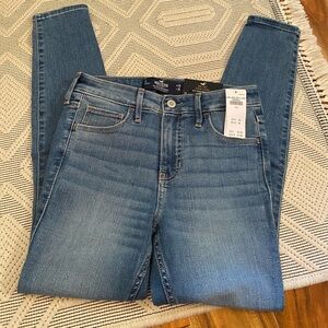 Hollister Women's Straight Leg Jeans - Medium Blue